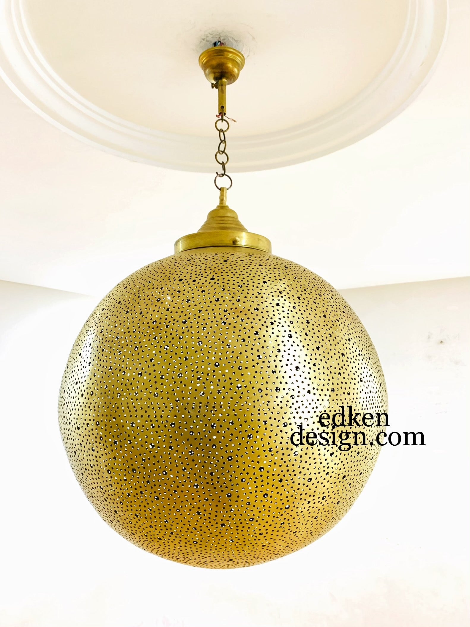 globe shaped lamp shades