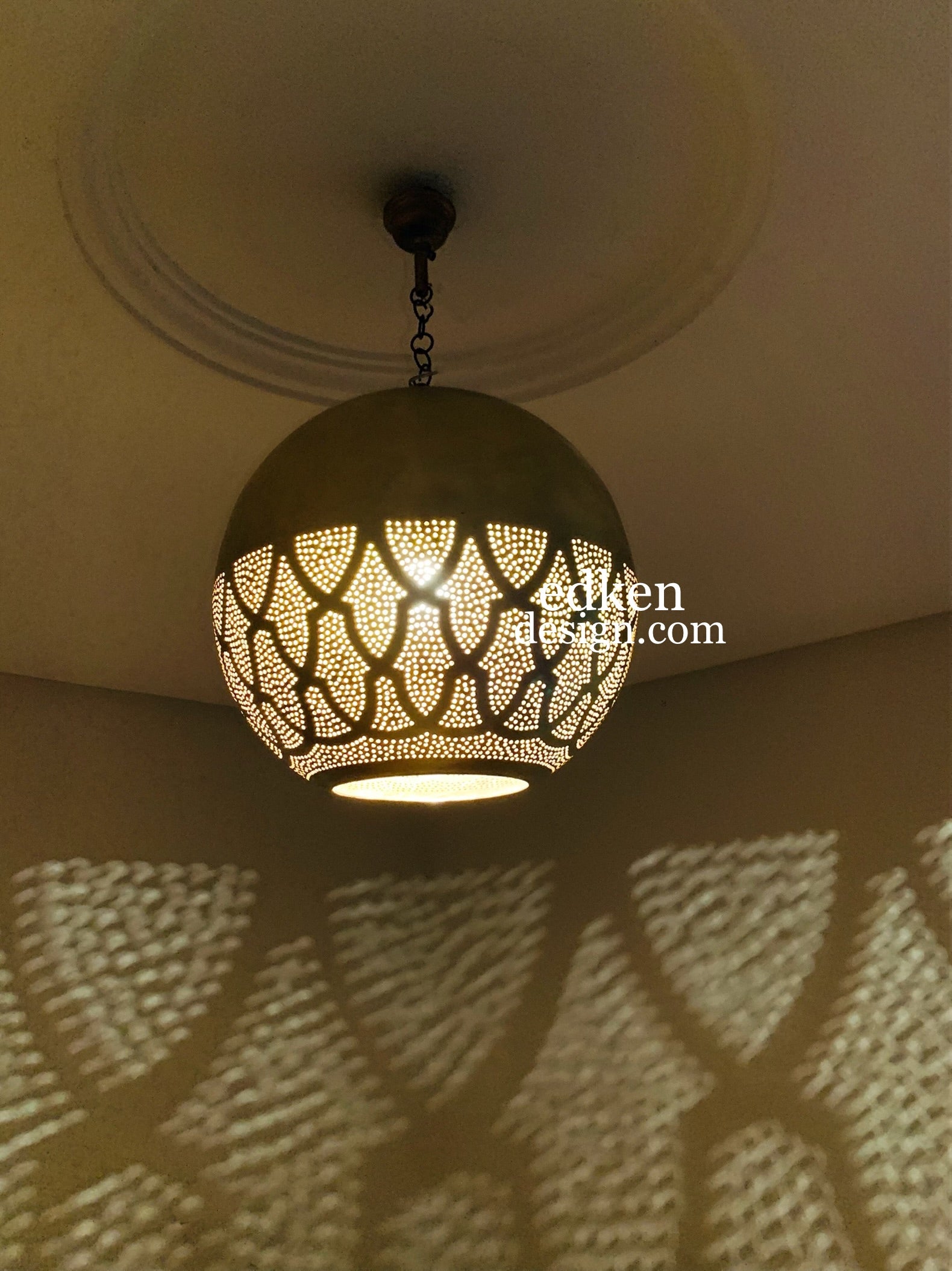 globe shaped lamp shades