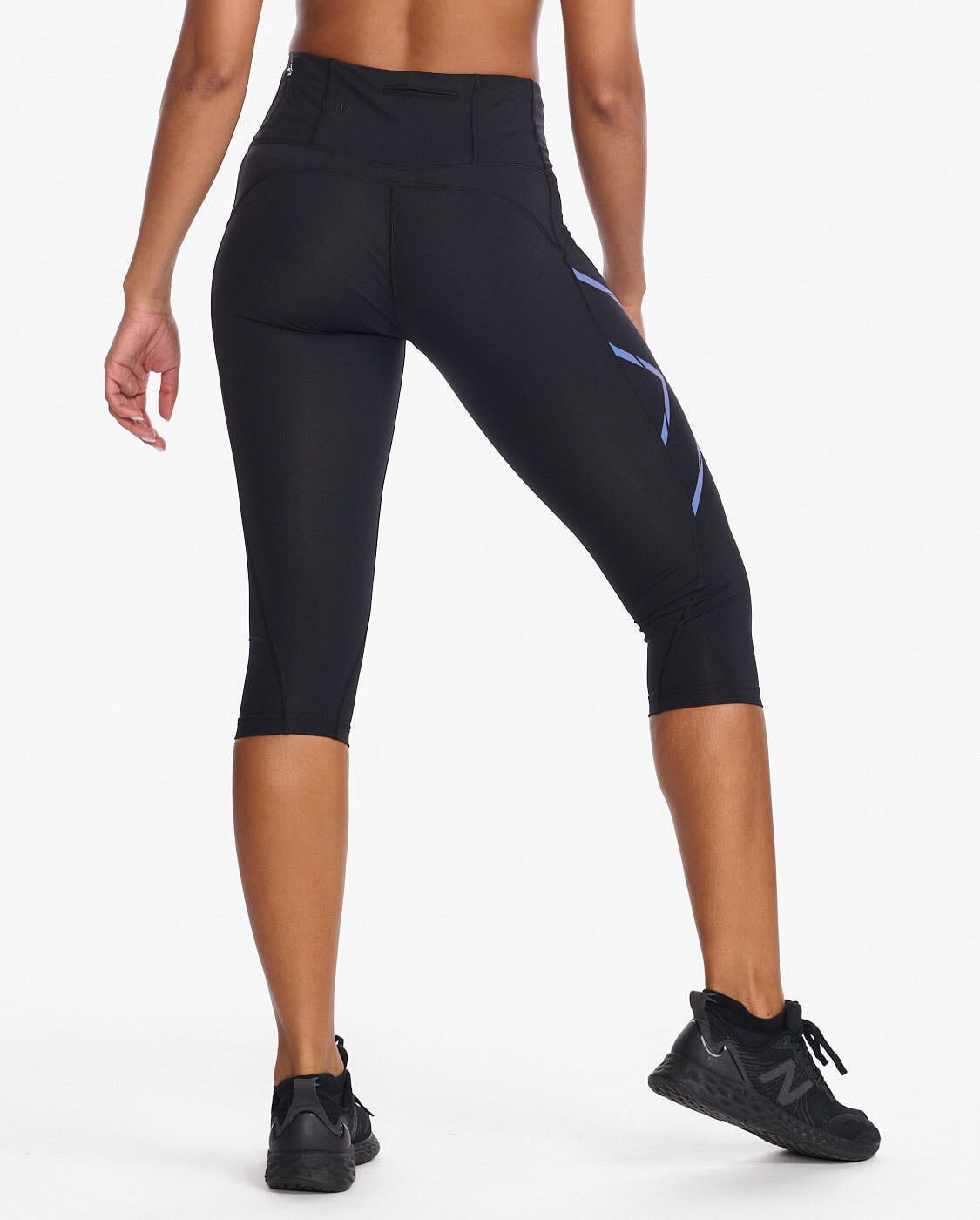 Women's 2XU Light Speed Mid-Rise Compression Tights