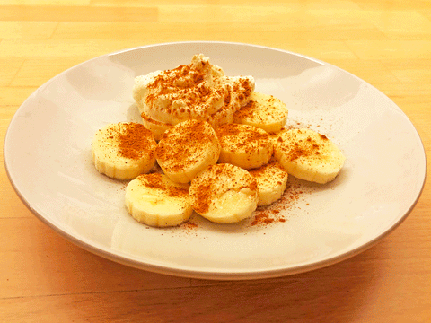 Banan med kanel och vispgrädde - supergott och bra vid diabetes