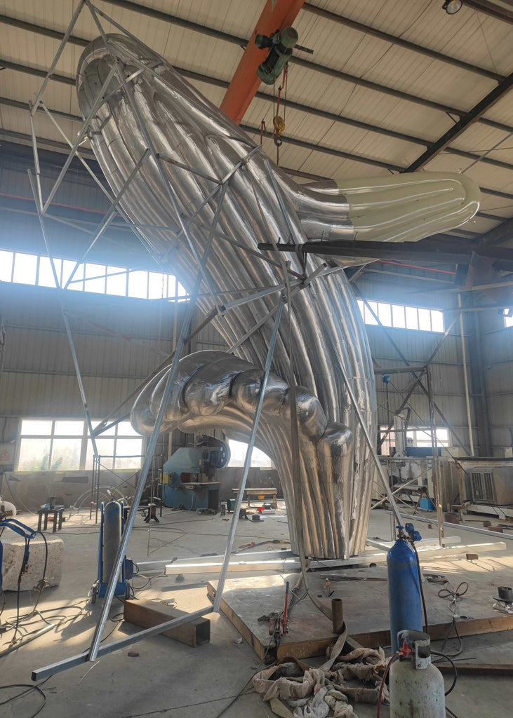 Whale public sculpture the making of sculpture in raw stainless steel by Ferdi B Dick