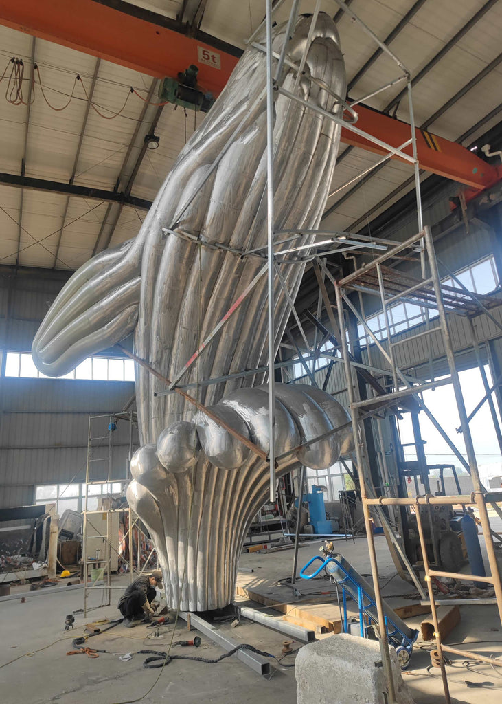Whale public sculpture the making of sculpture in raw stainless steel by Ferdi B Dick