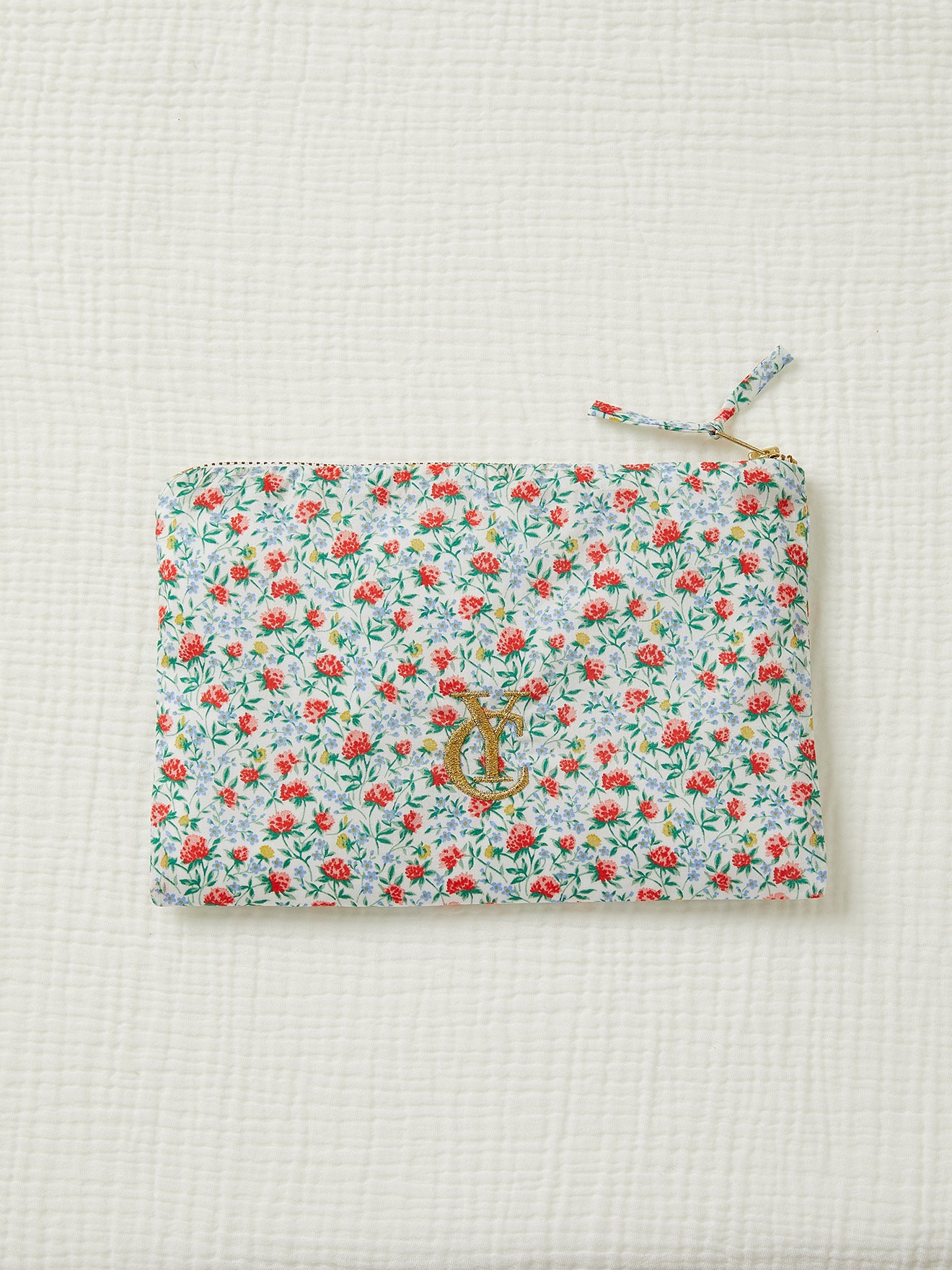 Pochette brodée en tissu Liberty - Vente Solidaire