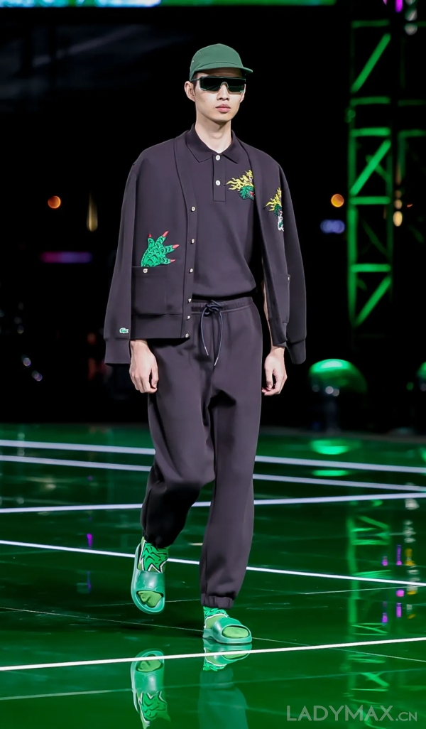 The picture shows Lacoste 2021 autumn and winter series1