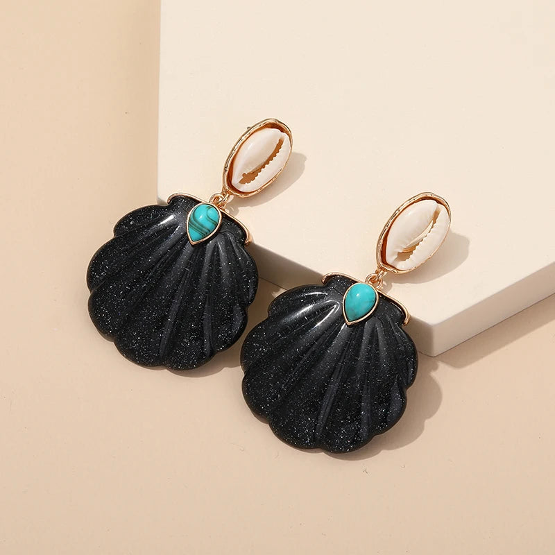 Brinco Turquesa e Preto de Búzios e Concha Moda Praia Oceana