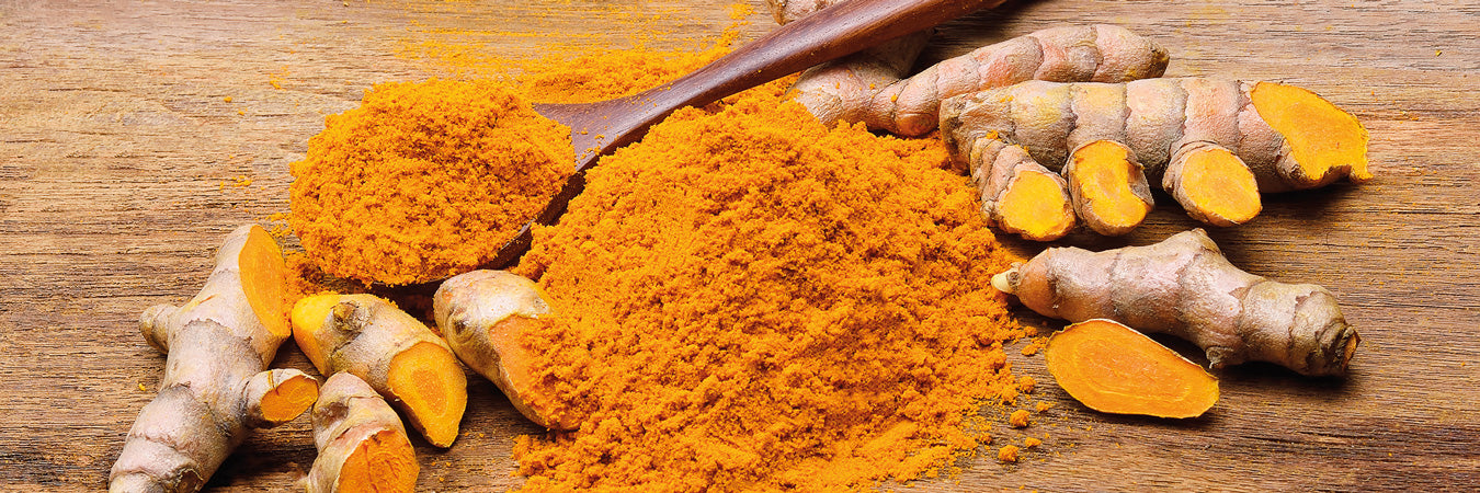 s-h-curcuma-wurzel-und-pulver-curcumin-GettyImages-531604966.jpg__PID:899fec47-cf97-41c0-927f-970cd6e7ec00