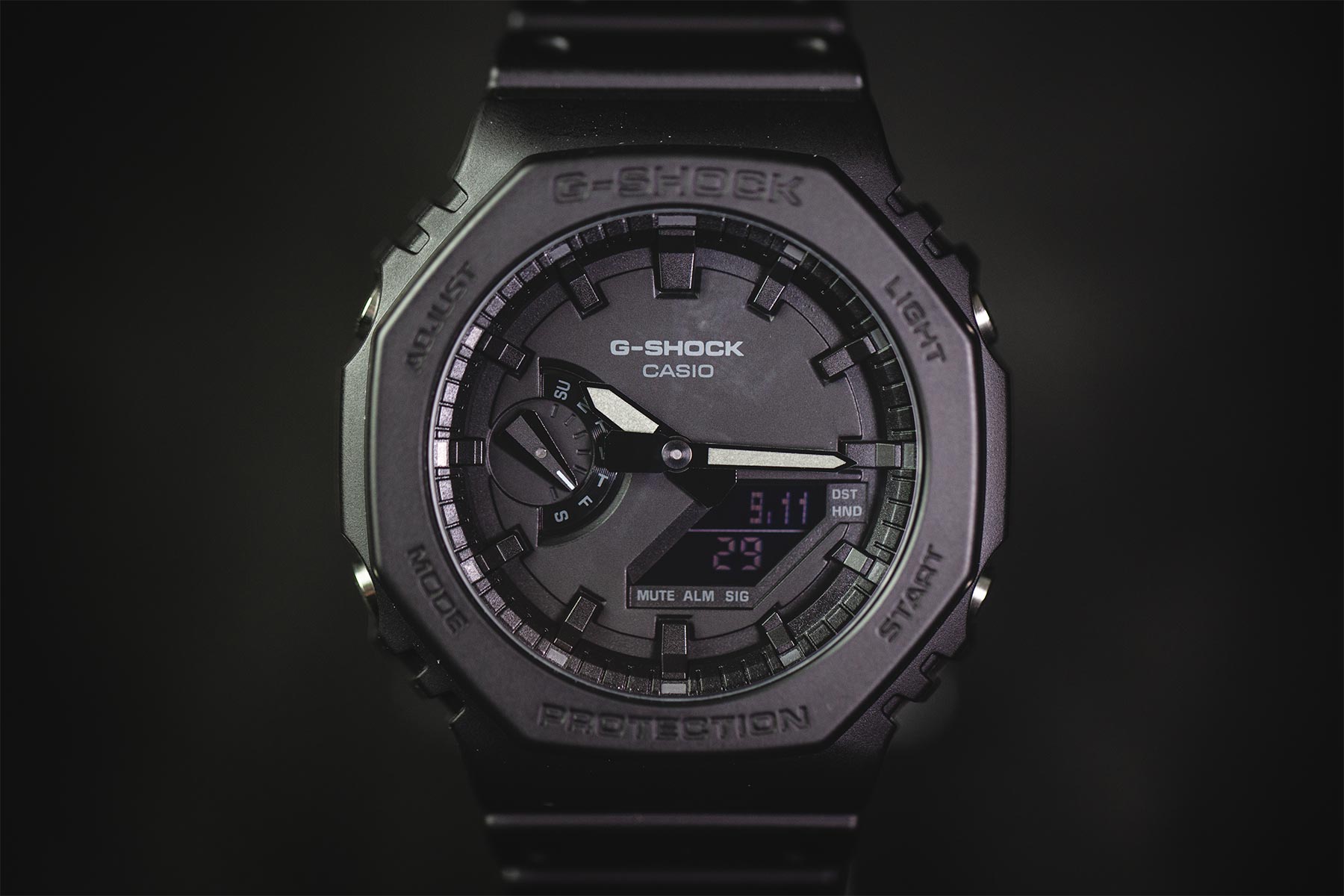 G-Shock Carbon Core Guard GA-2100-1A1DR Bezel