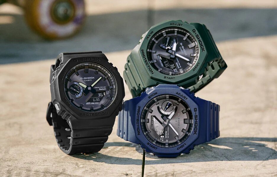 g-shock casioak solar: photo of the blue, green and black models