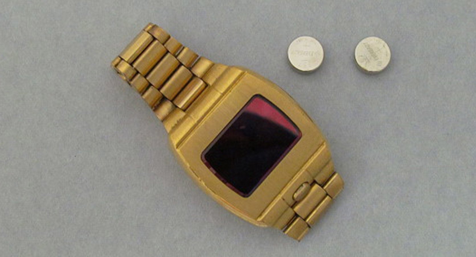 pulsar LED watch history: the prototype