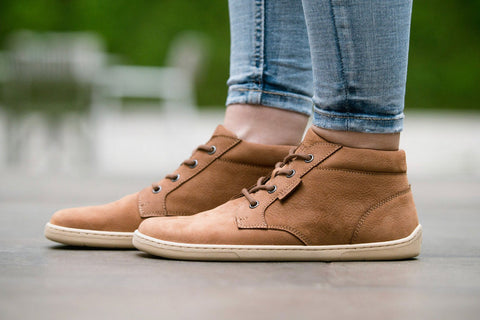 Barefoot short boot in cinnamon color