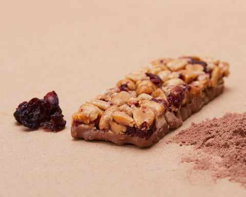 protein nuts with dried berries