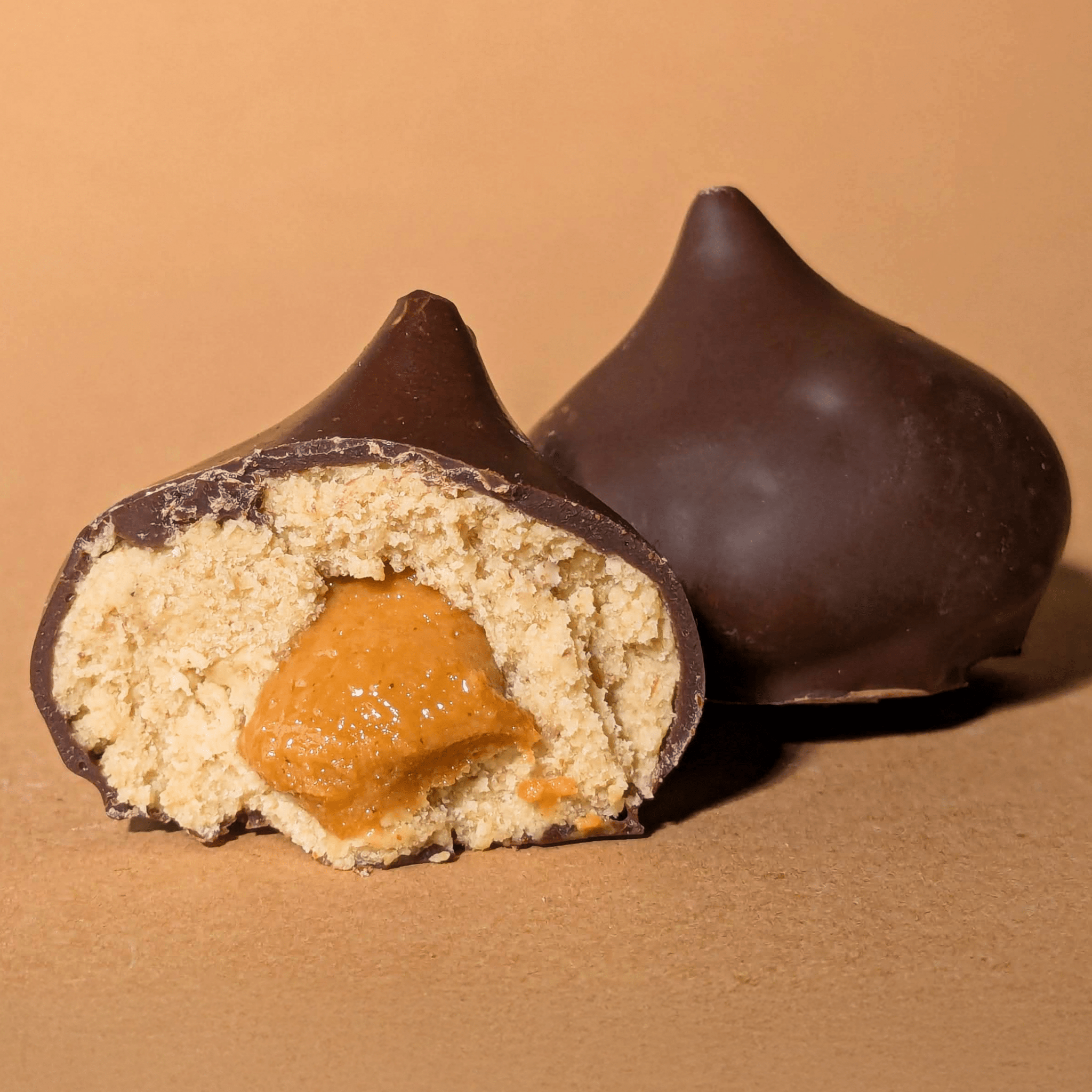 Cocoa Coated Pea Protein Balls With Peanut Cream - Oh!My Snacks