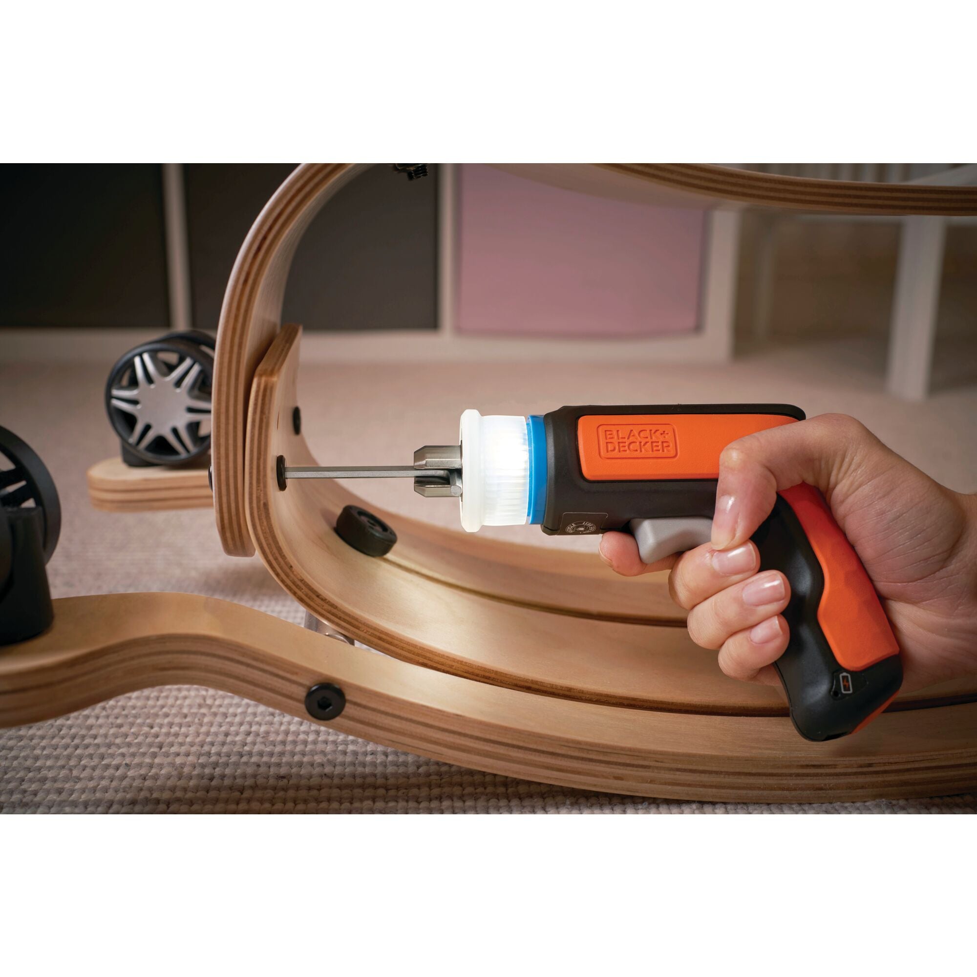 BLACK+DECKER HEXDRIVER™, HEXDRIVER™ Universal bit holder means you can  attach whatever accessory comes with your furniture, and put it up in no  time., By Black + Decker UK