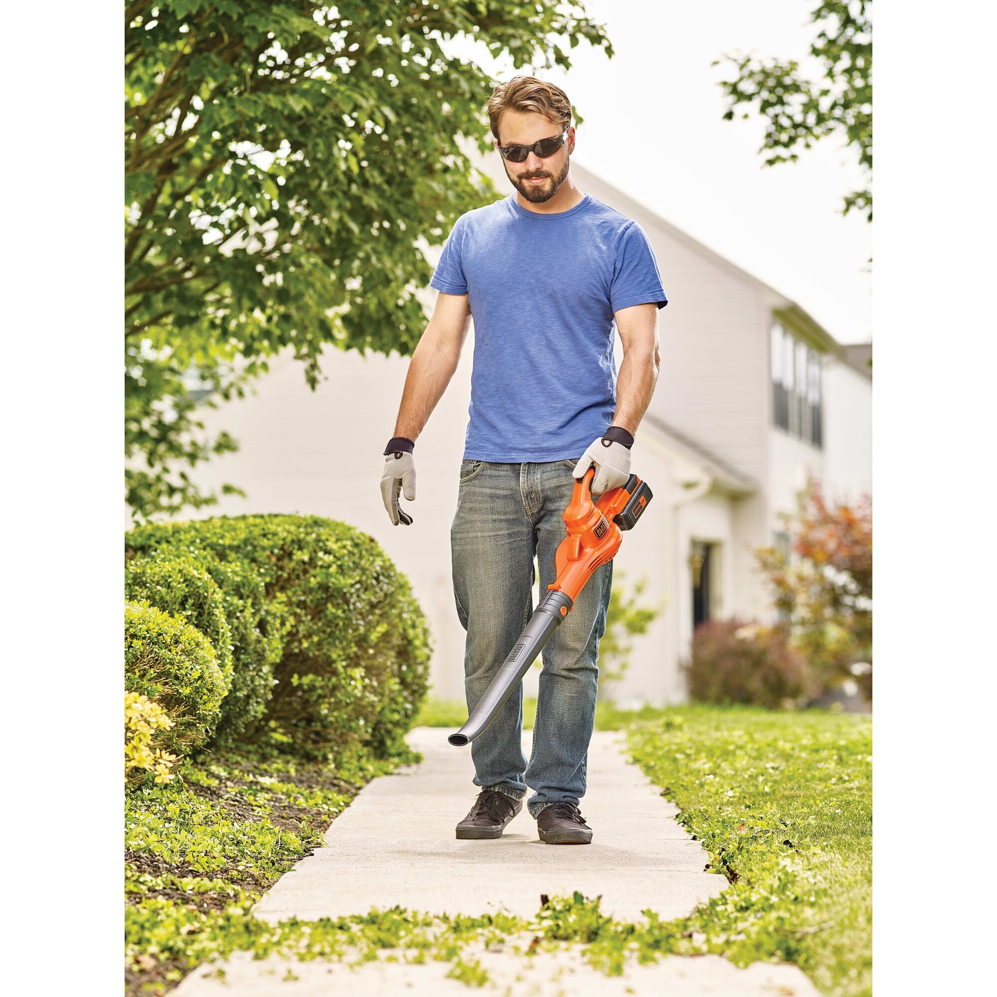 BLACK+DECKER 40V MAX Cordless Leaf Blower, Lawn Sweeper, 125 mph Air Speed,  Lightweight Design, Battery and Charger Included (LSW40C)