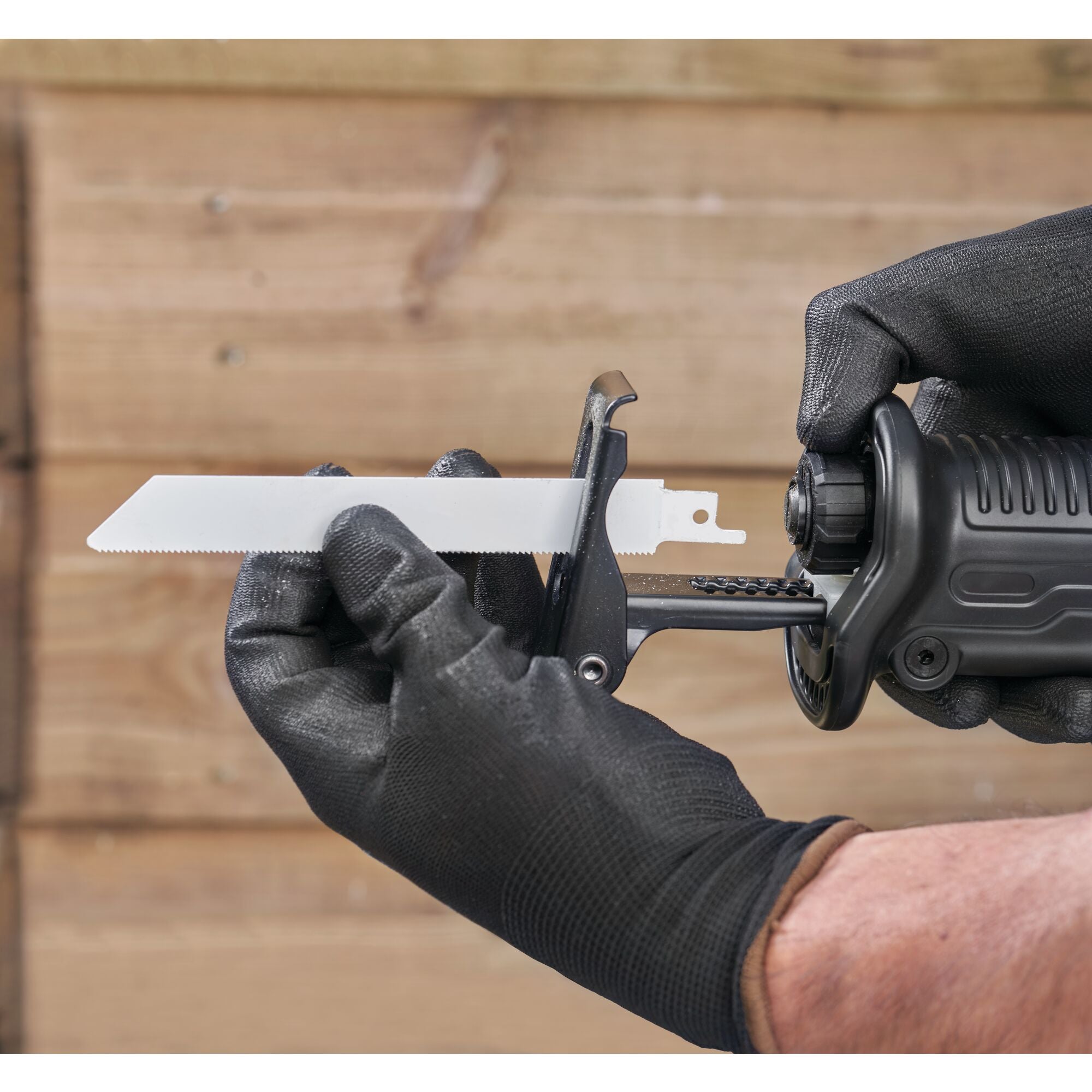 How to Change Reciprocating Saw Blades - Replace Black and Decker
