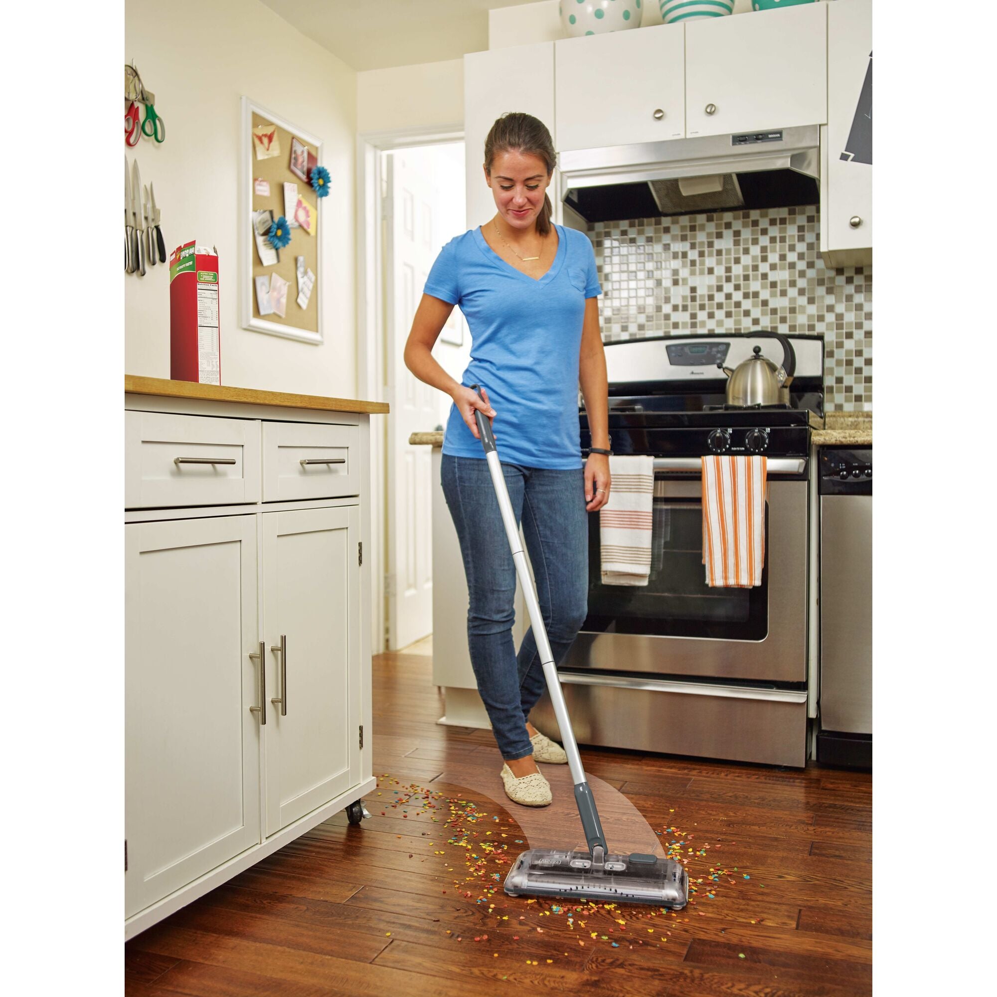 Black And Decker Cordless Rechargeable Lithium Powered Floor Sweeper blue  new