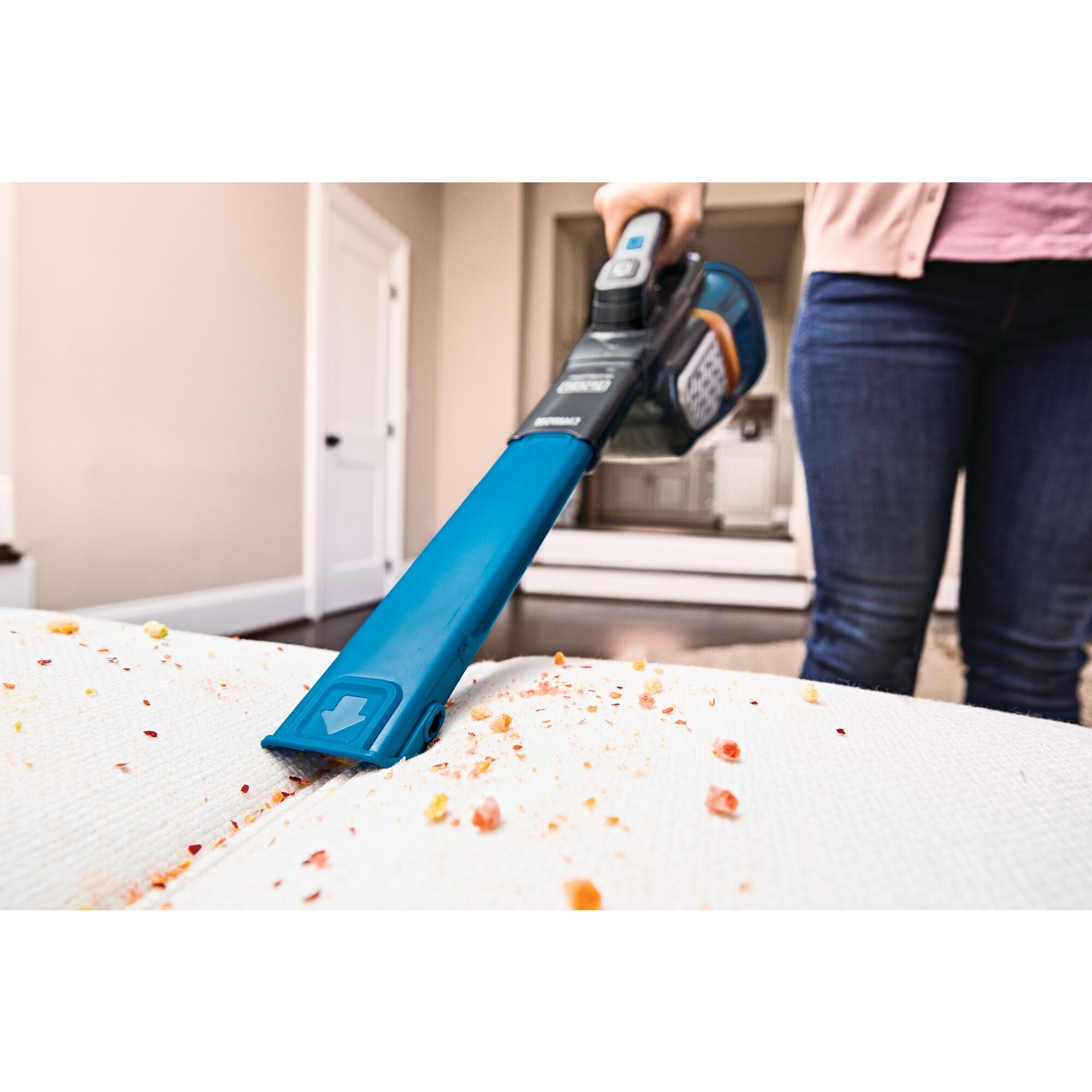 BLACK+DECKER dustbuster® AdvancedClean™ Slim Cordless Hand Vacuum, 12V Max  (HLVC320J01)