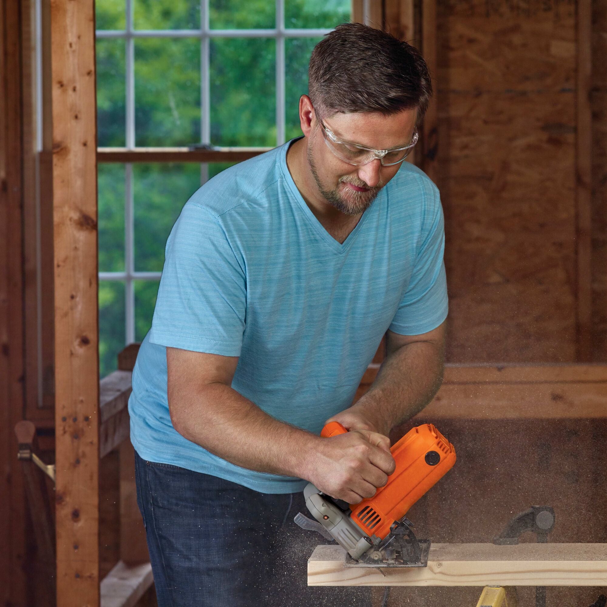 7-1/4-Inch Circular Saw With Laser, 13-Amp BLACK+DECKER