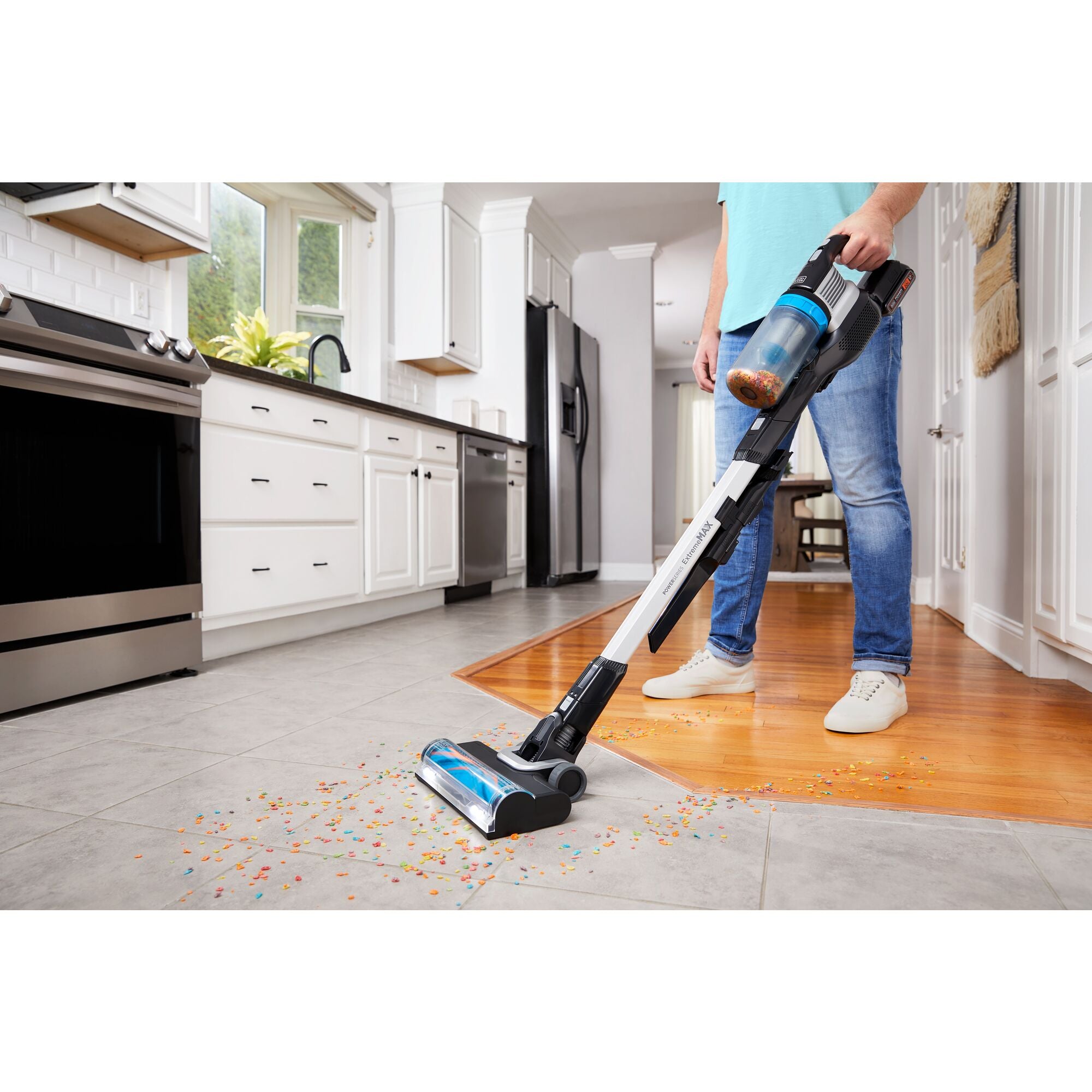 20V MAX* Cordless Sweeper with POWERBOOST™ | BLACK+DECKER