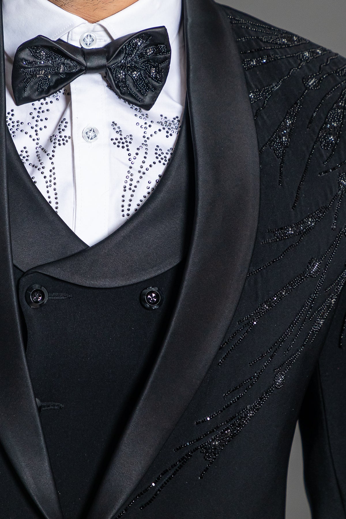 Black tuxedo with hand embroidery – raaya.in