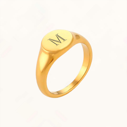 Consecutivo debajo tofu Anillos de oro personalizados con inicial para mujer y para hombre |  Chulucanas – tagged "anillos personalizados" – chulucanas.es