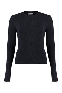 Compact wool pullover