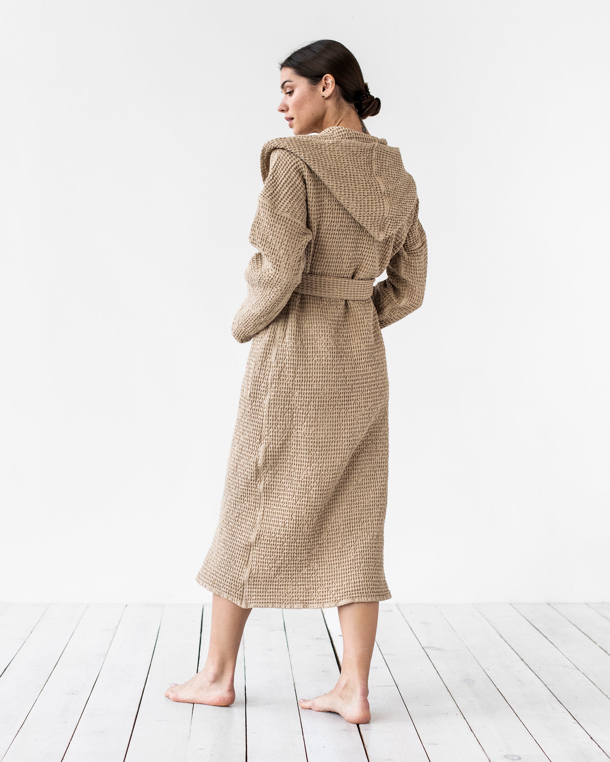 Women's Linen Robe in Beige | MagicLinen