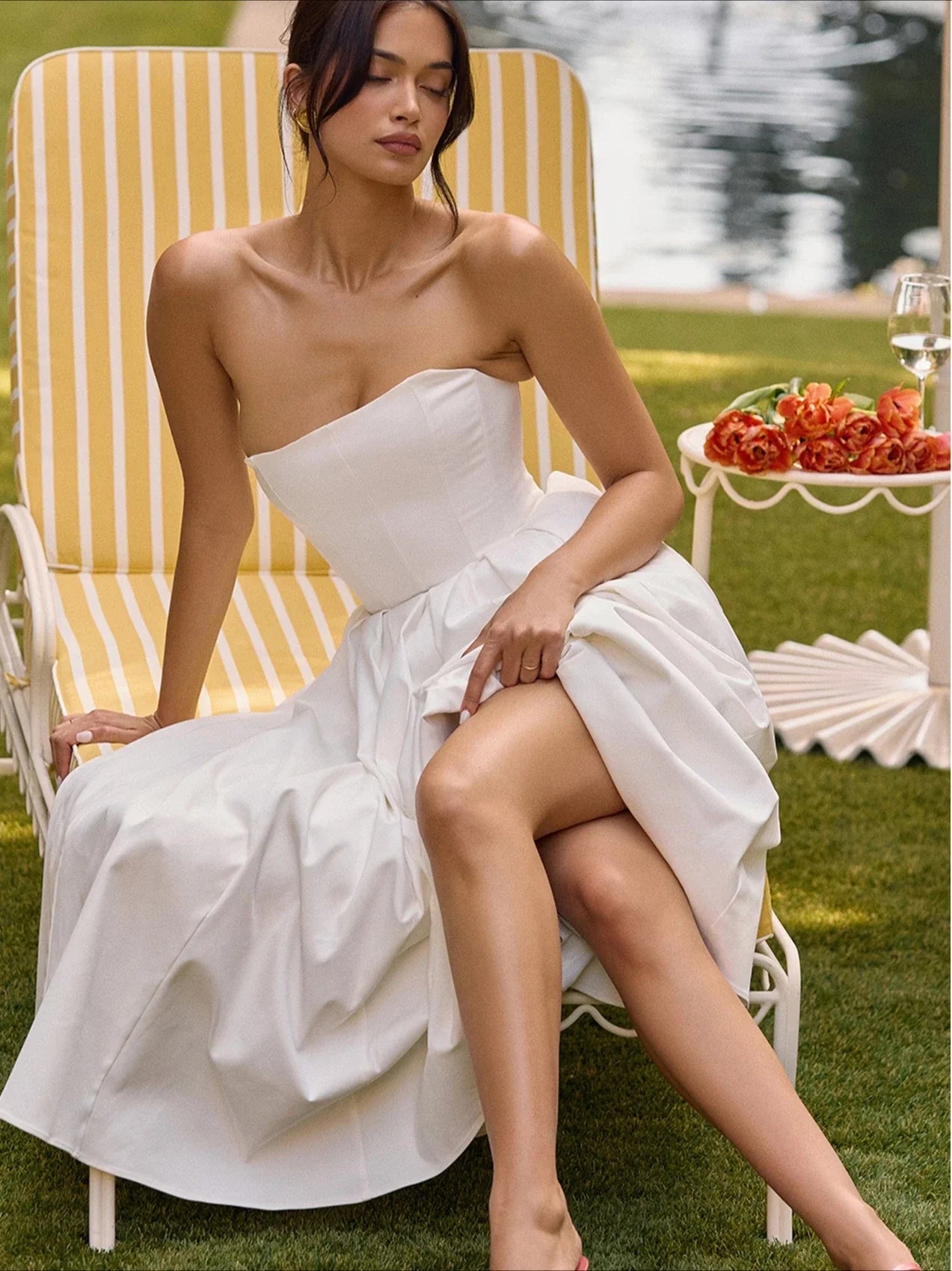 Elegant Strapless Midi Bodycon Dress for Weddings - Image 3