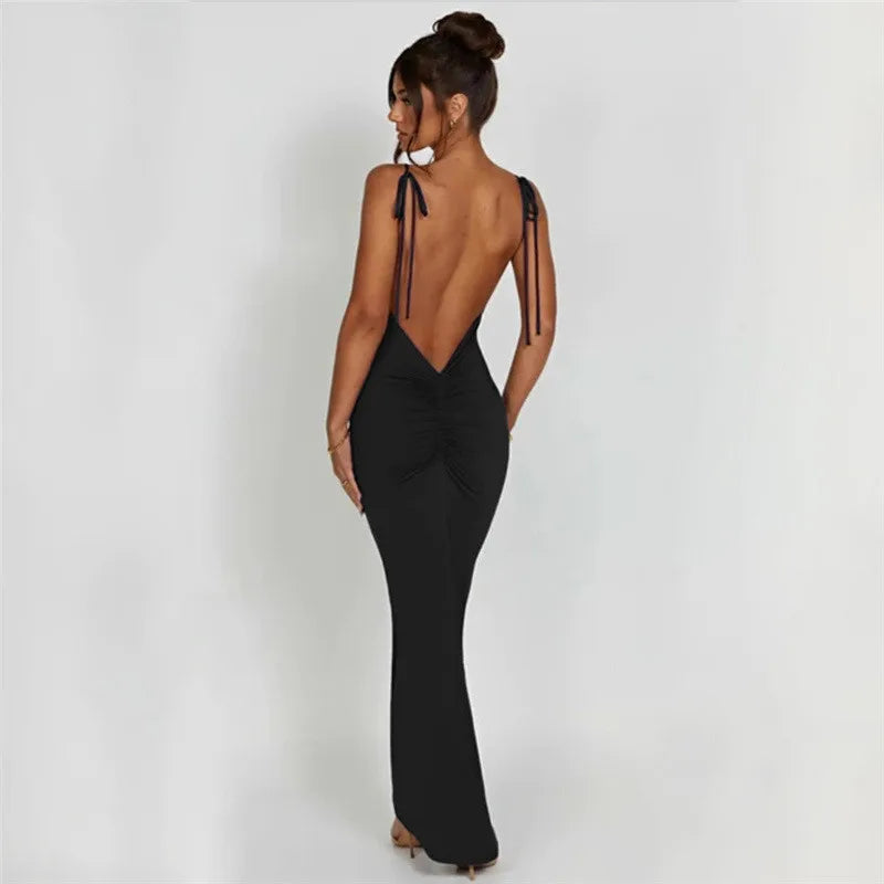 Elegant Black Spaghetti Strap Pleated Dress for Weddings - Image 3