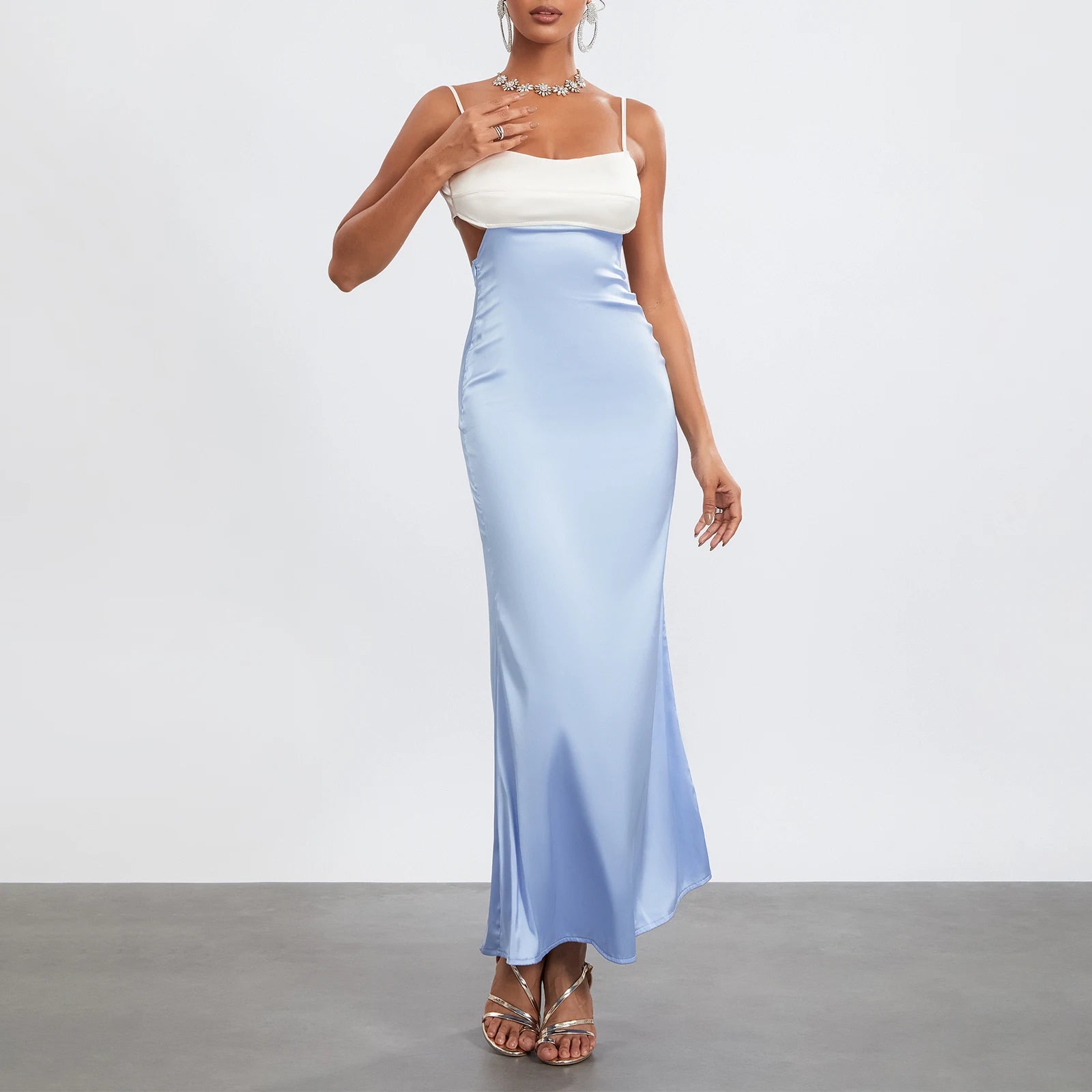 Slim Long Cami Dress with Adjustable Straps for Special Occasions - Image 5