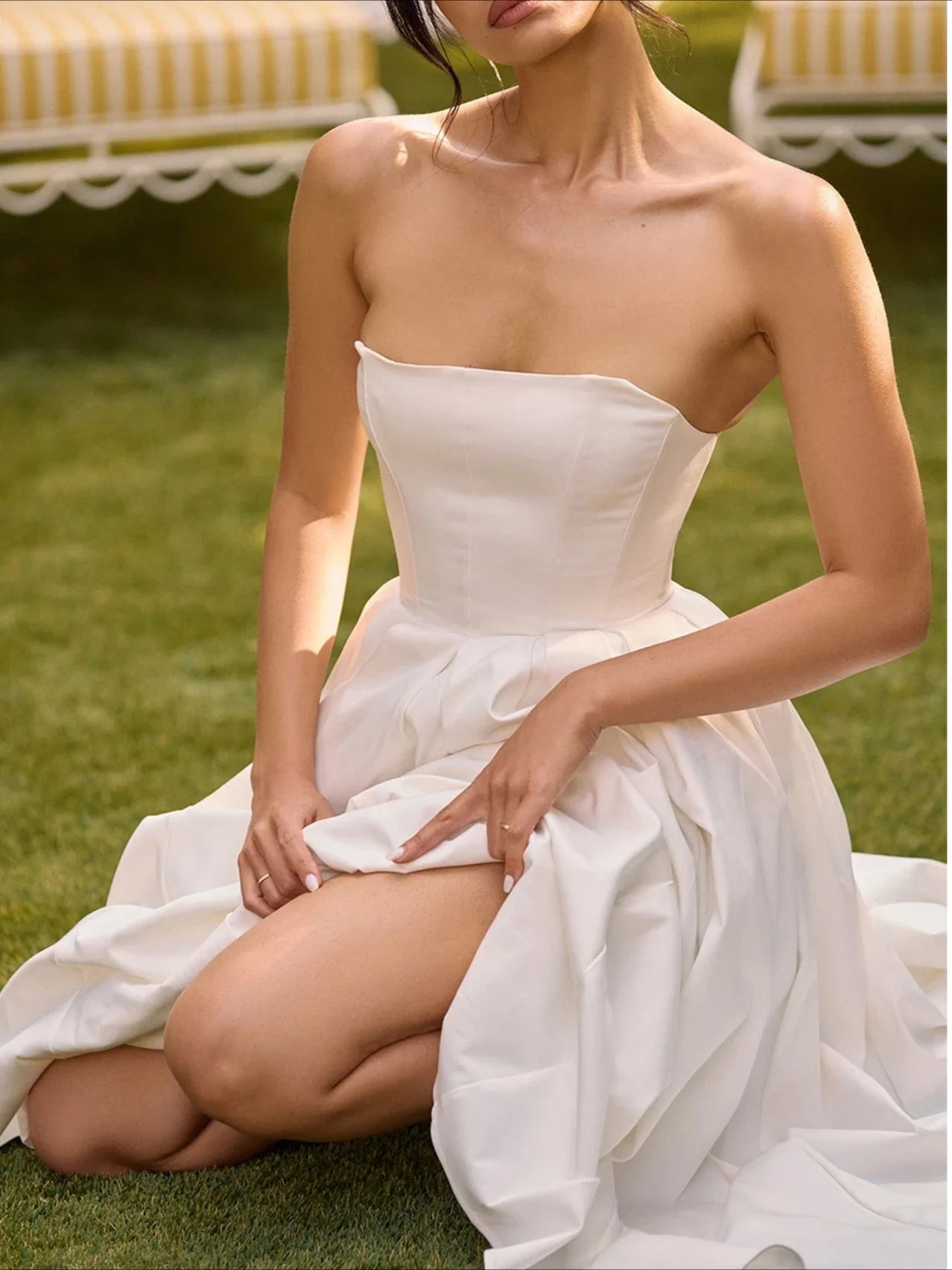 Elegant Strapless Midi Bodycon Dress for Weddings - Image 4