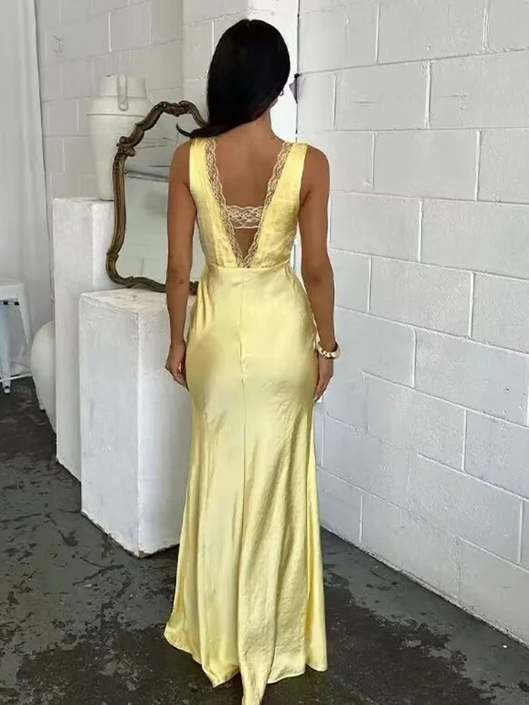 Elegant Backless Lace Evening Dress with Deep V Neck - Image 6