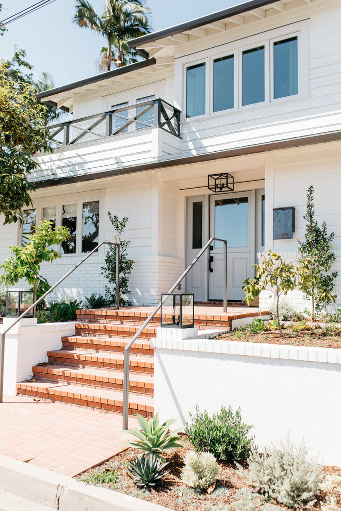 Bright white modern California Coastal retreat by greige design shop + interiors in Laguna Beach, Ca.