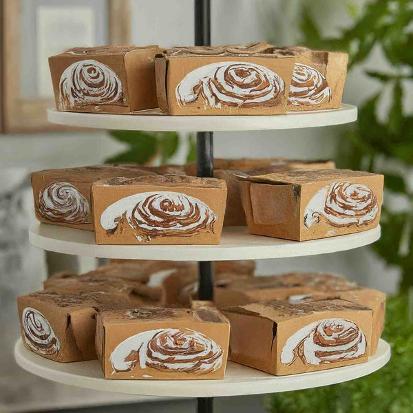 cinnamon roll serving packaging ideas