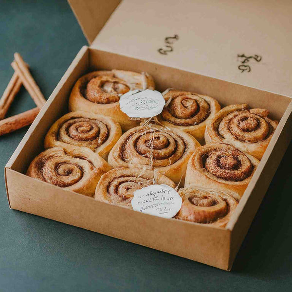 personalized cinnamon roll packaging ideas