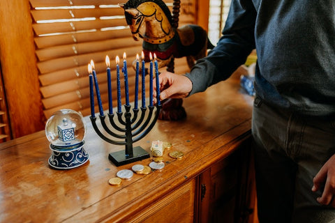 Why Jewish Candle Holder Important?