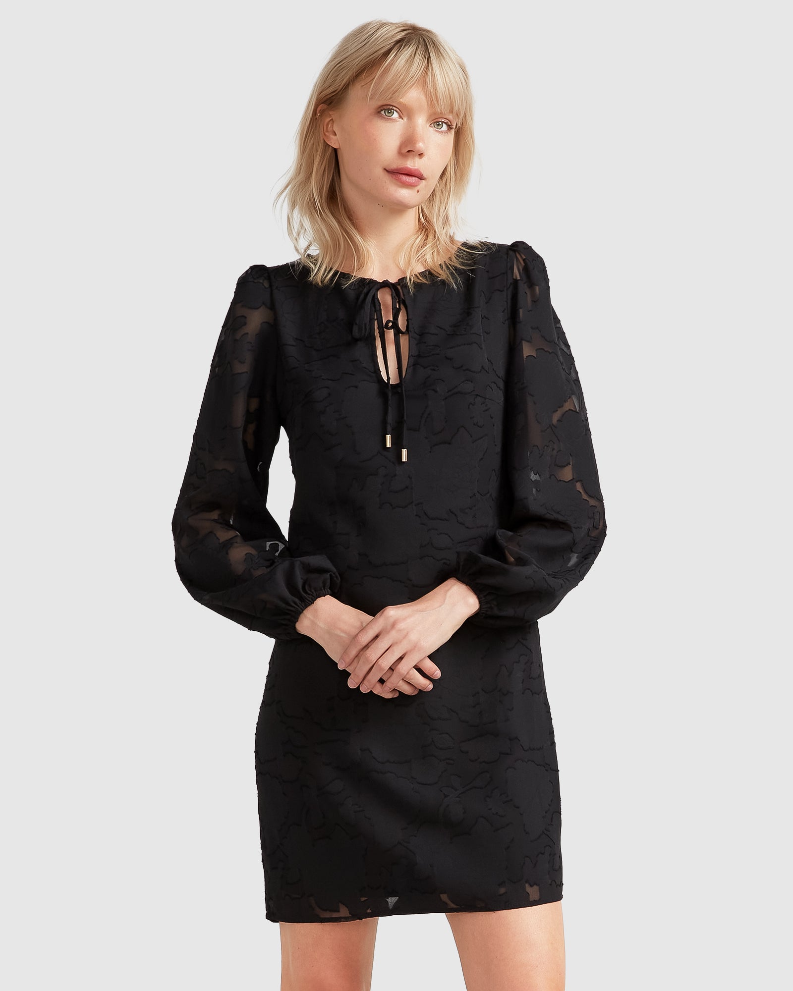 This $54 Velvet Dress Has 2,300+ 5-Star Reviews on