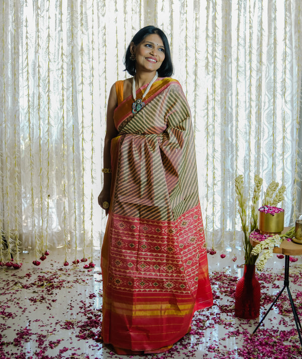 Buy Garvi Gurjari (A Gujarat Govt Enterprise Women Red Shaded Handloom Single  Ikat Silk Patola Saree (GGCSIKS105) at Amazon.in