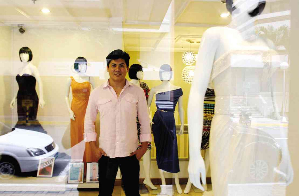 5-Filipino-Designers-R2R-Oliver-Tolentino