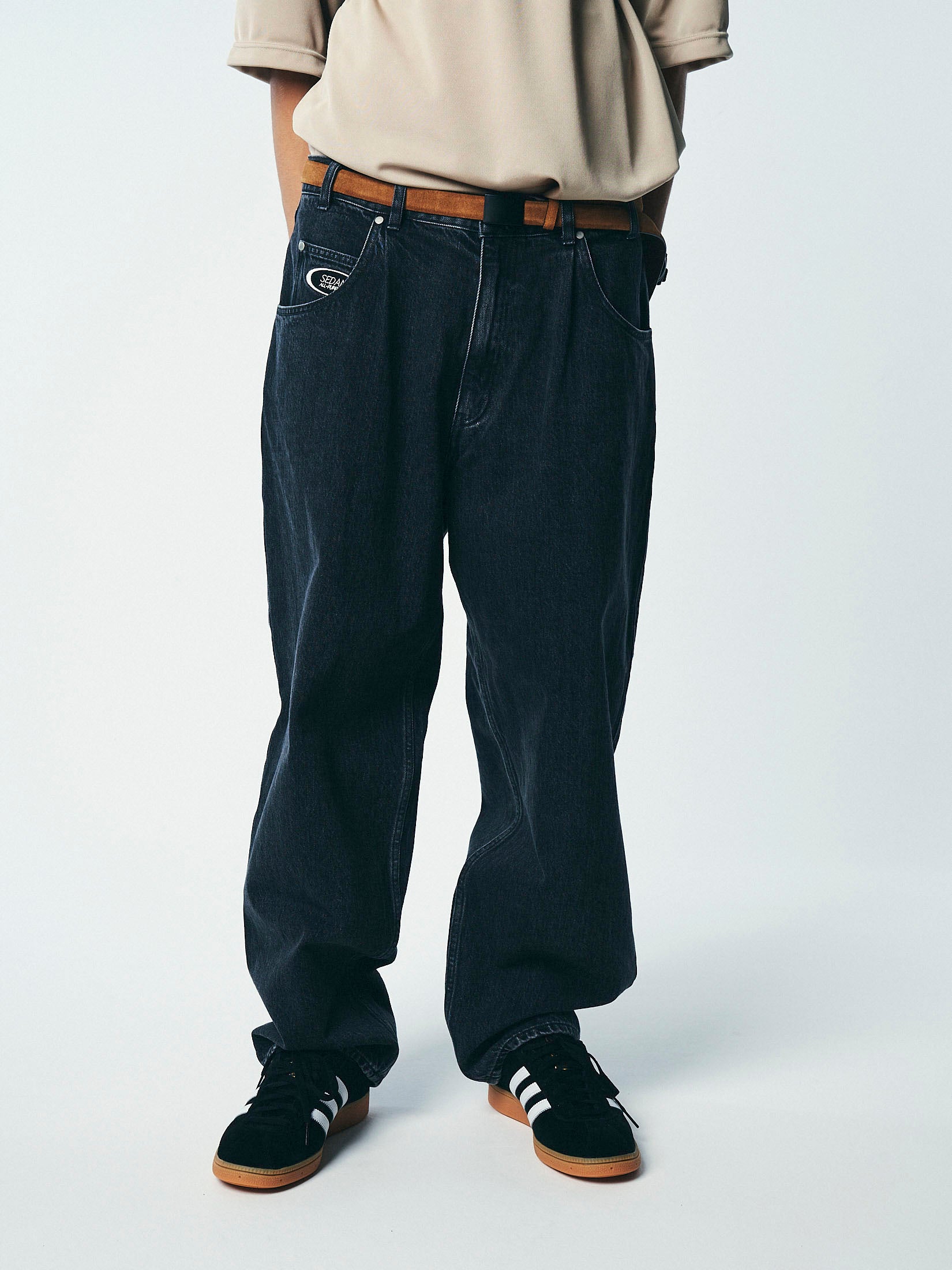 SEDAN ALL-PURPOSE OVAL LOGO DENIM PANT | labiela.com