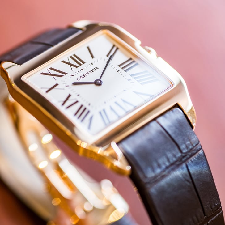 世界初の腕時計、カルティエのサントスは個性的かつシンプルなデザインで人気