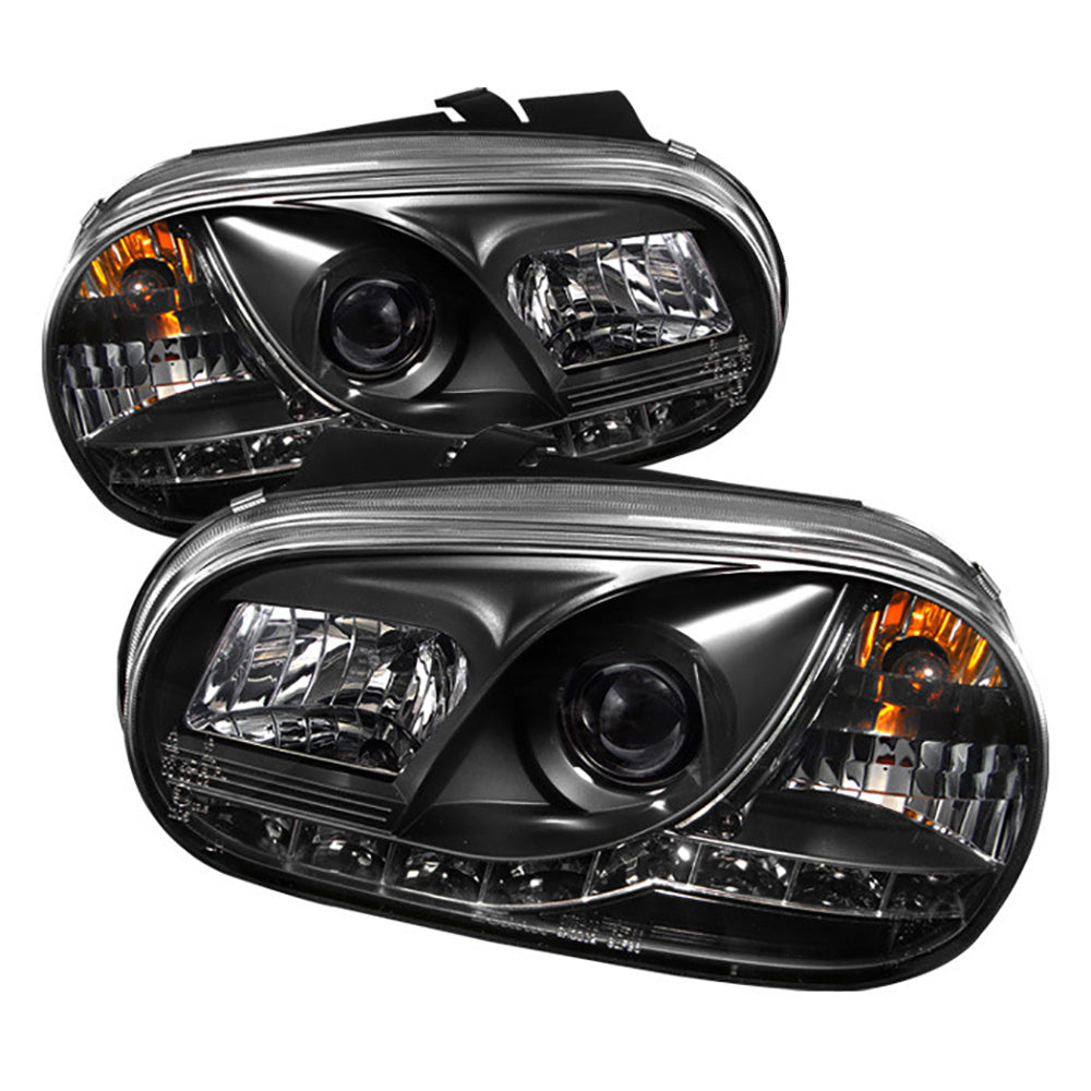 Фары гольф 4 купить. VW Golf 4 фары Devil Eyes. Гольф 4 с фарами Devil Eyes. Фольксваген гольф 4 с черными фарами. Golf mk4 фары.