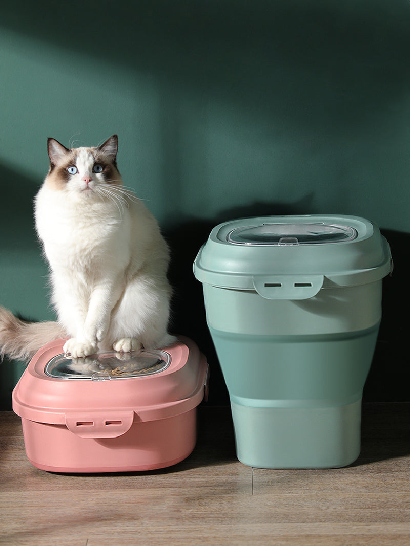 Collapsible Dog Food Storage Container - Detail