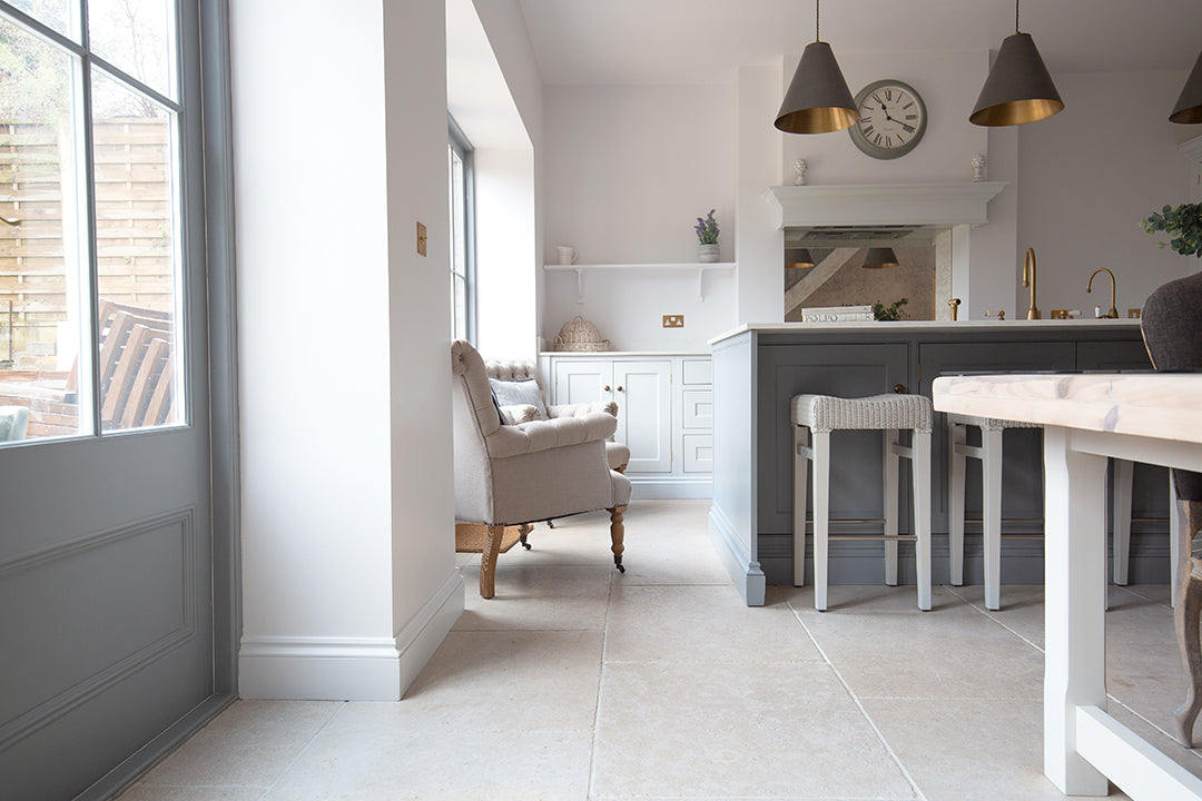 Versailles-Limestone-Stone-Floor-For-Underfloor-Heating