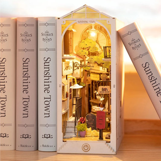 3) I made a Hogsmeade booknook! : booknooks in 2023