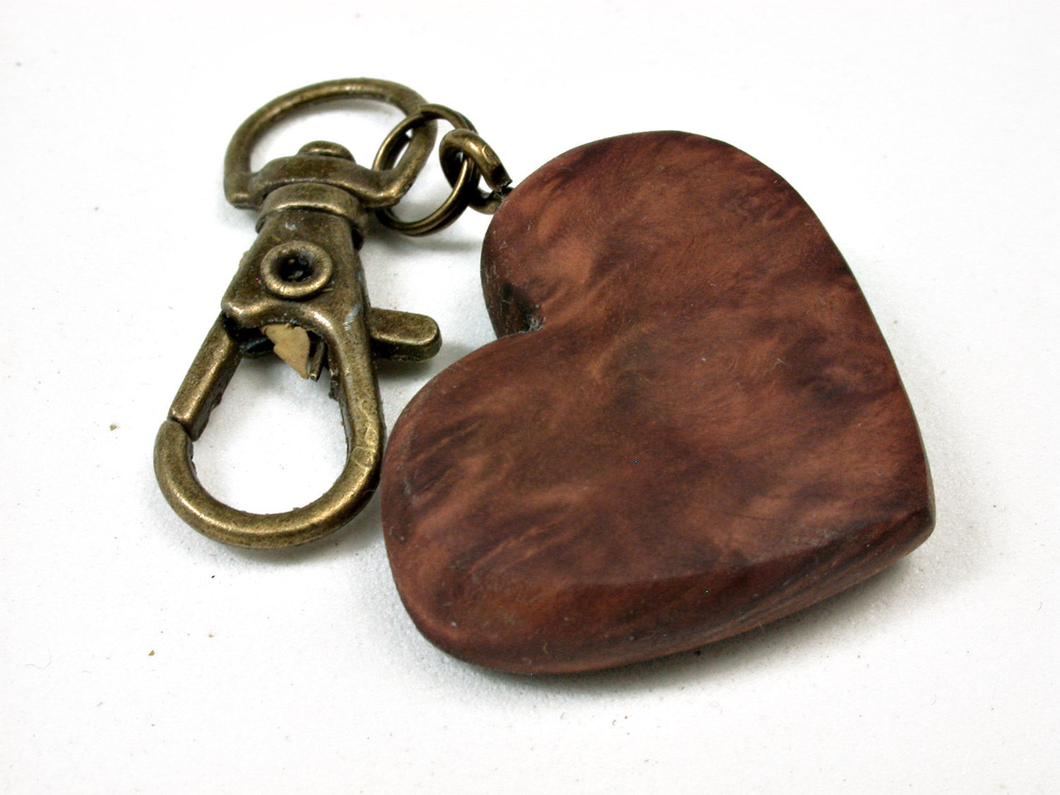 LV-2466 Australian Red Mallee Burl Wooden Heart Charm, Keychain, Weddi – Elvio Design