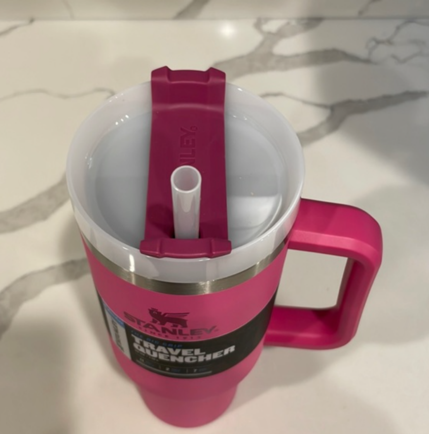 https://cdn.shopify.com/s/files/1/0642/5087/2040/files/pink_stanley_tumbler.png?v=1689314152