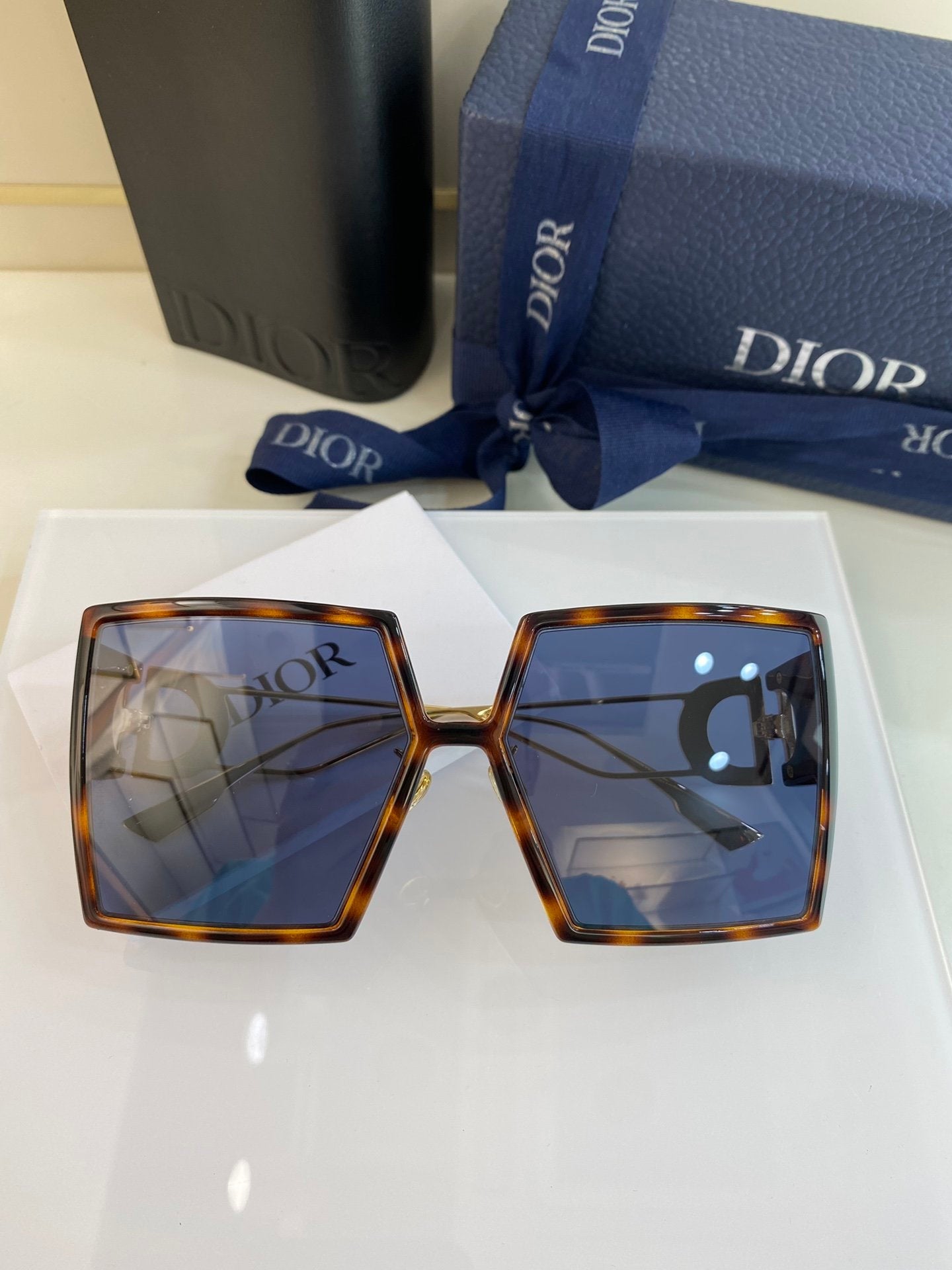 Dior 30 Montaigne Sunglasses