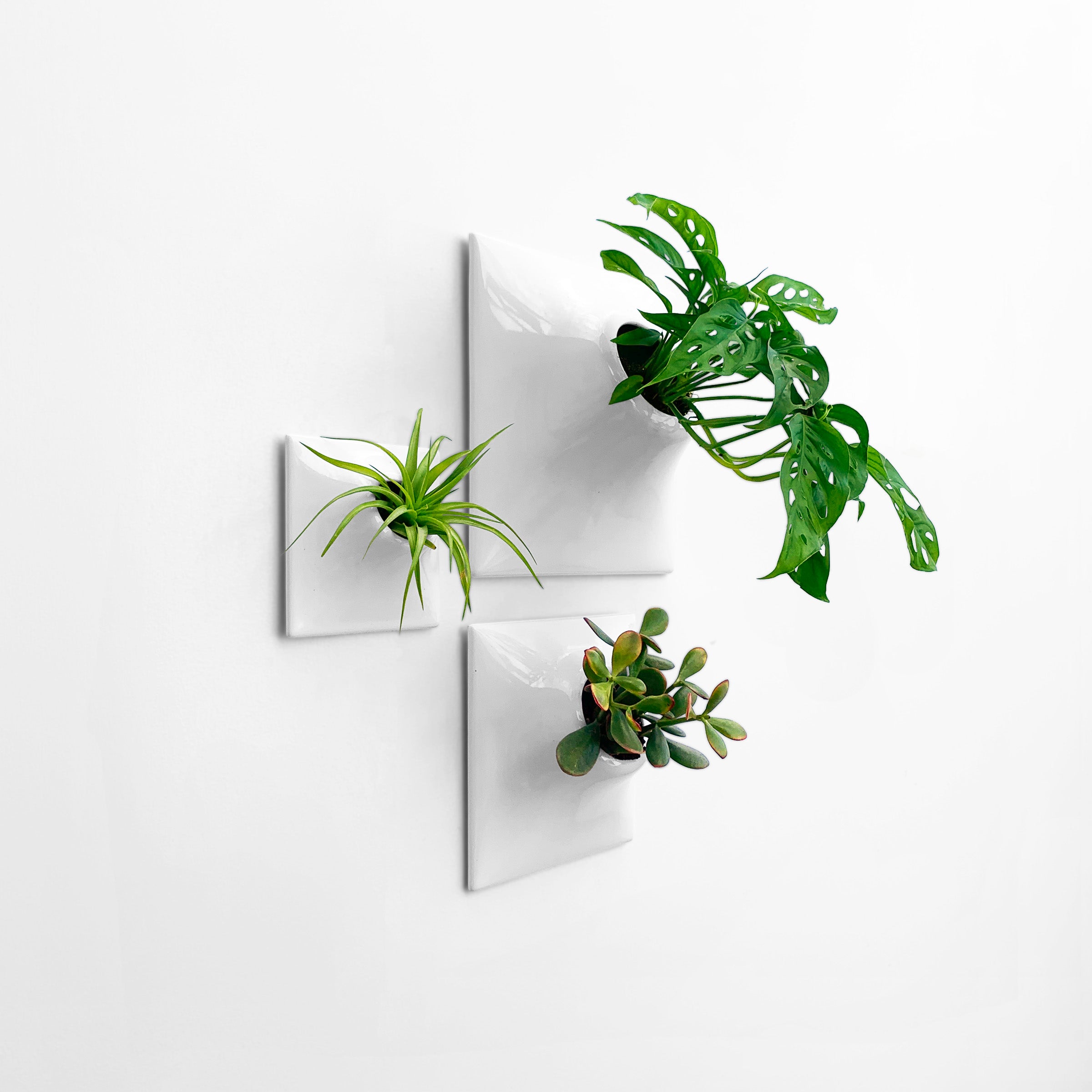 EVEAGE 36 in. x 15.7 in. White Glass Wall Hanging Planter 3 Tiered
