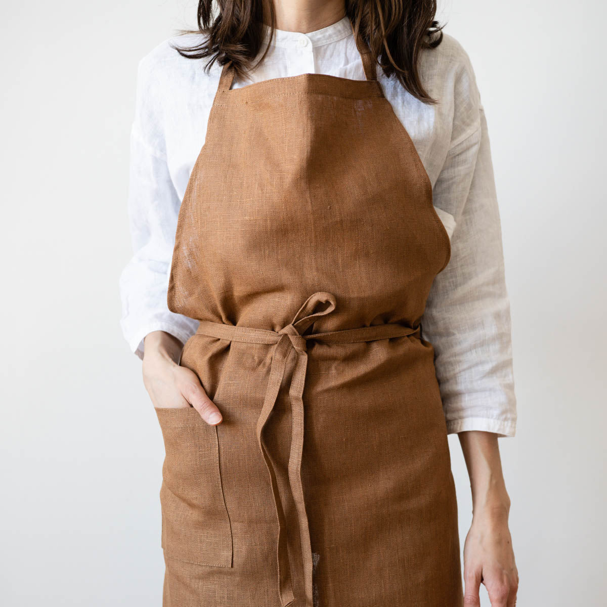 Sumptuously Soft Linen Dish Towels that Double as Aprons